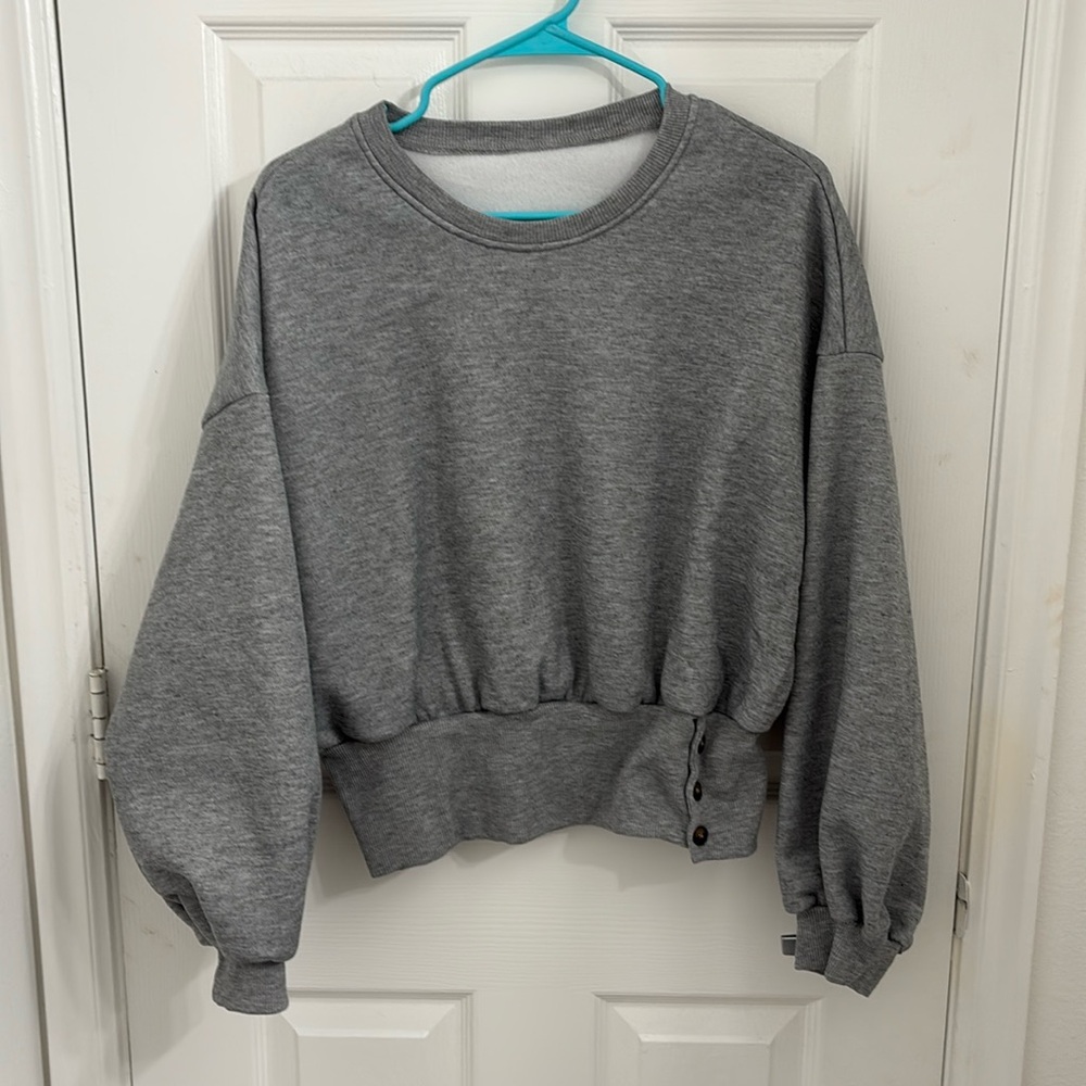 BOGO: Temu Gray Cropped Sweater L